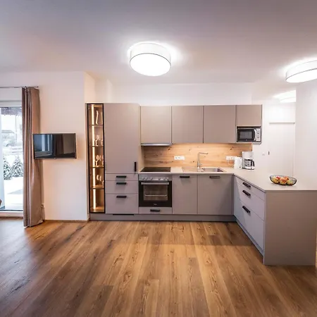 Zeitlos Флахау